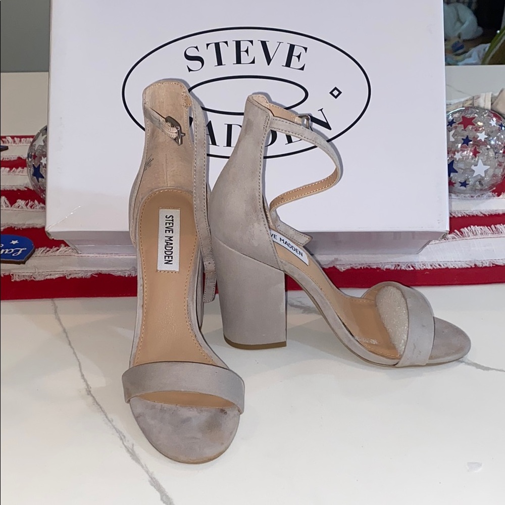 Steve Madden Gray suede  Elegant Heels
